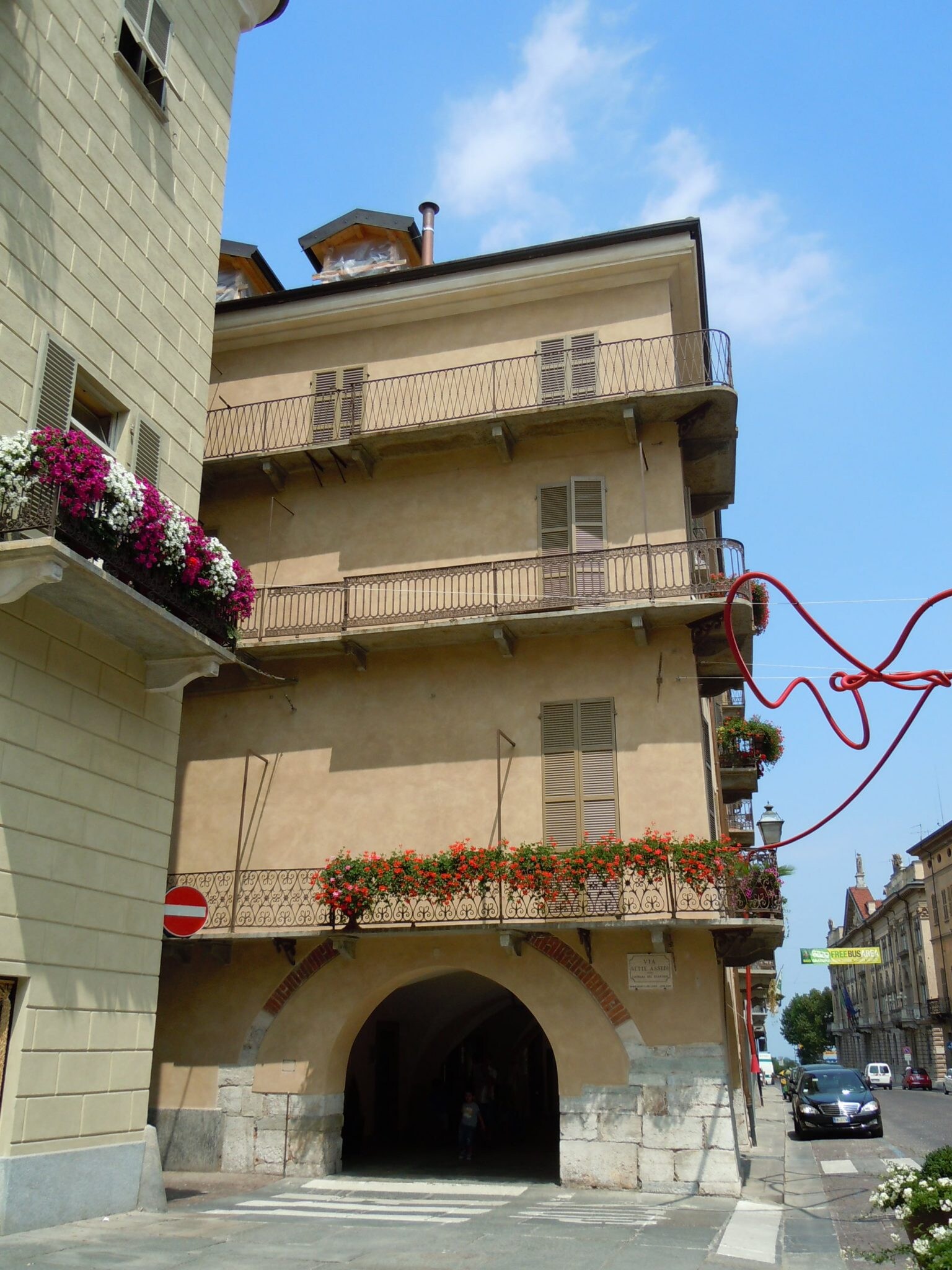 Opera Savigliano Progetto Cuneo Via Roma – Angolo P.zza Santa Maria 11