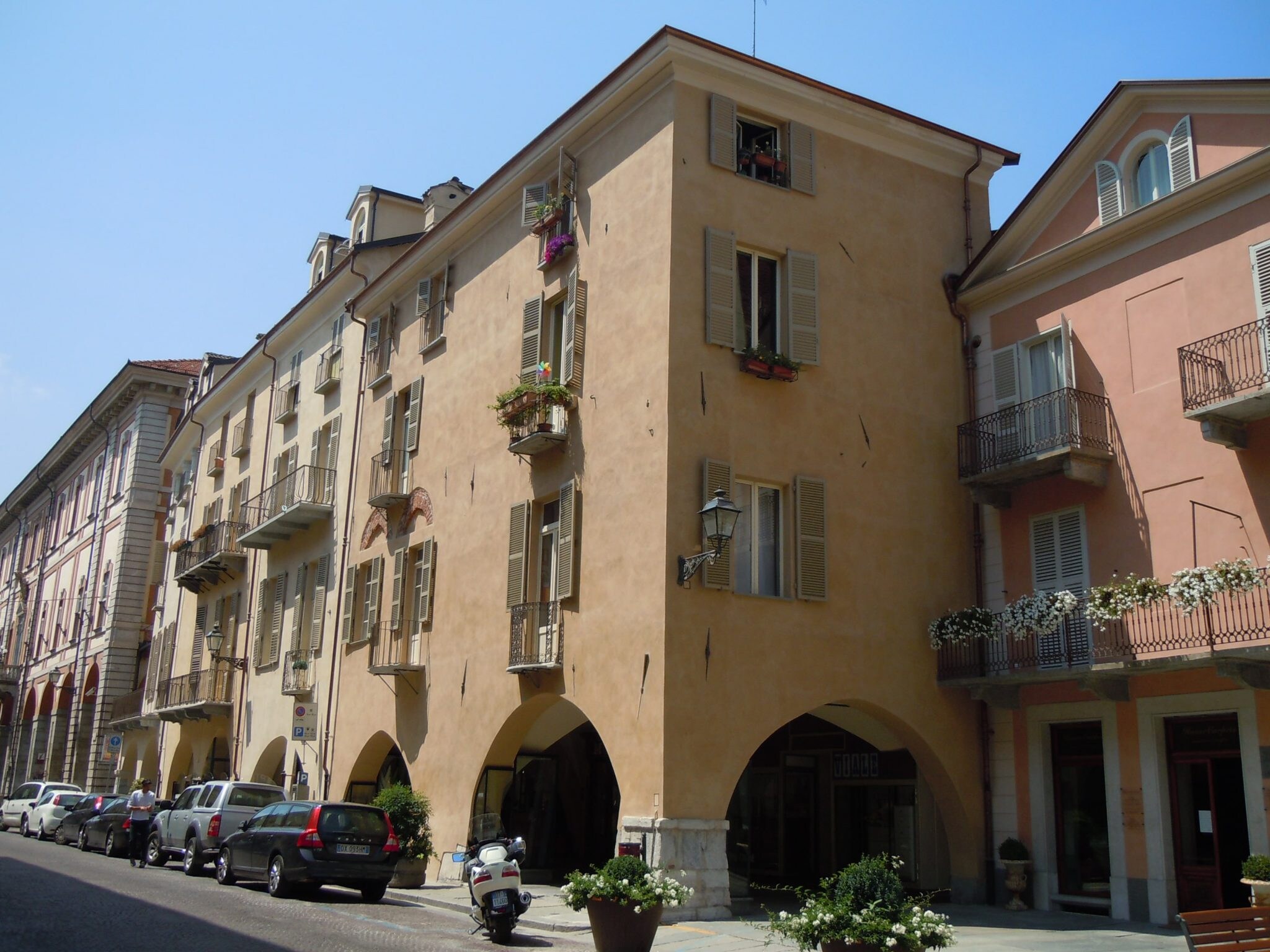 Opera Savigliano Progetto Cuneo Via Roma – Angolo P.zza Santa Maria 8