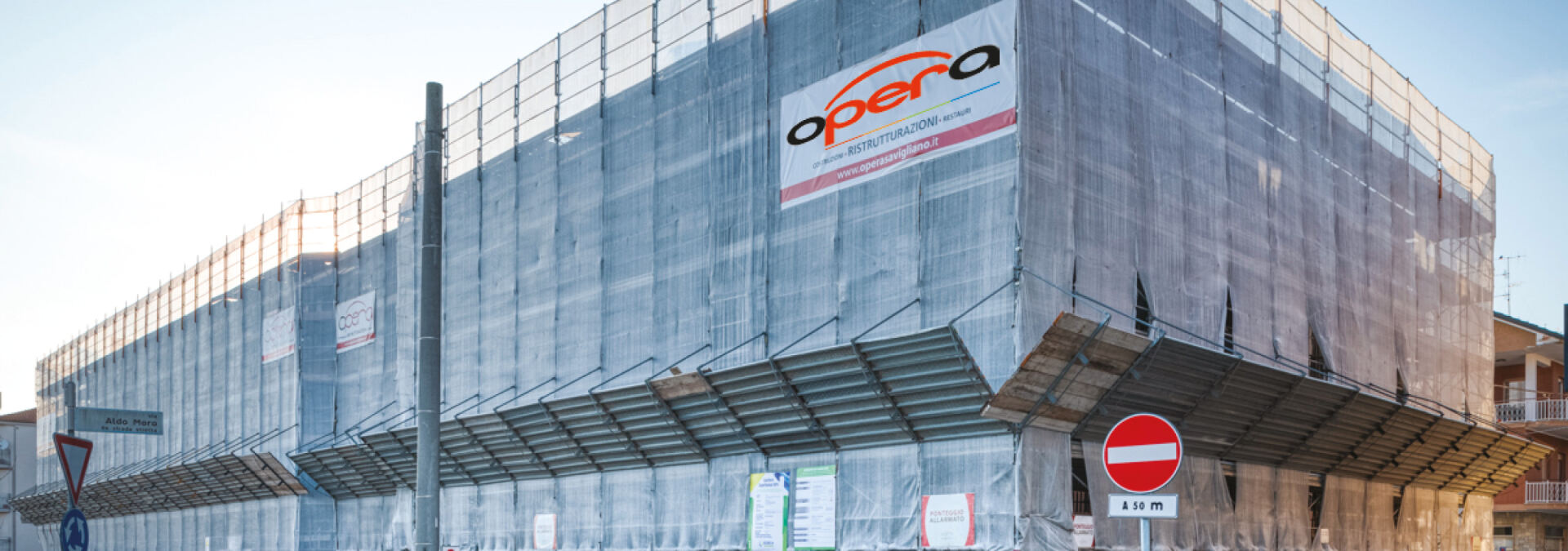 Prestiamo grande attenzione all'allestimento dei cantieri per garantire la totale sicurezza di tutte le parti